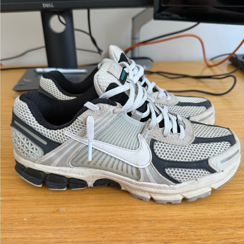 Nike White Gray Black Mesh Athletic Sneakers - Picture 3 of 5
